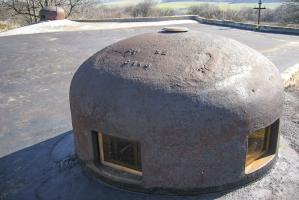 Ligne Maginot - GRAND LOT - C36 - (Casemate d'infanterie - Double) - Les deux cloches GFM de la casemate