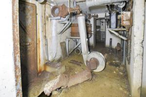Ligne Maginot - FERMONT - A2 - (Ouvrage d'artillerie) - Bloc 7
Local filtres et ventilation