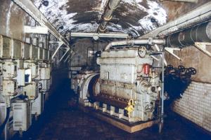 Ligne Maginot - CAP MARTIN - (Ouvrage d'artillerie) - L'usine électrique
Groupes électrogènes à moteurs Renault