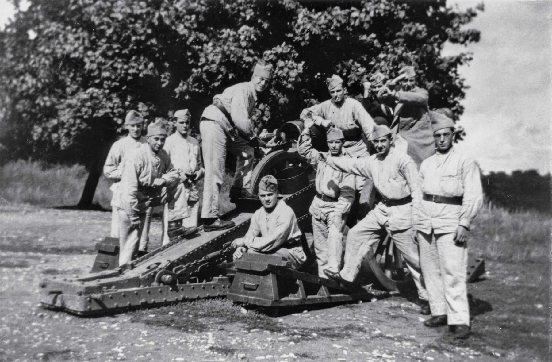 Ligne Maginot - 151° Régiment d'Artillerie de Position (151° RAP) - Artilleurs de la 17° batterie du 151° RAP du temps de paix 
Caserne de Guentrange