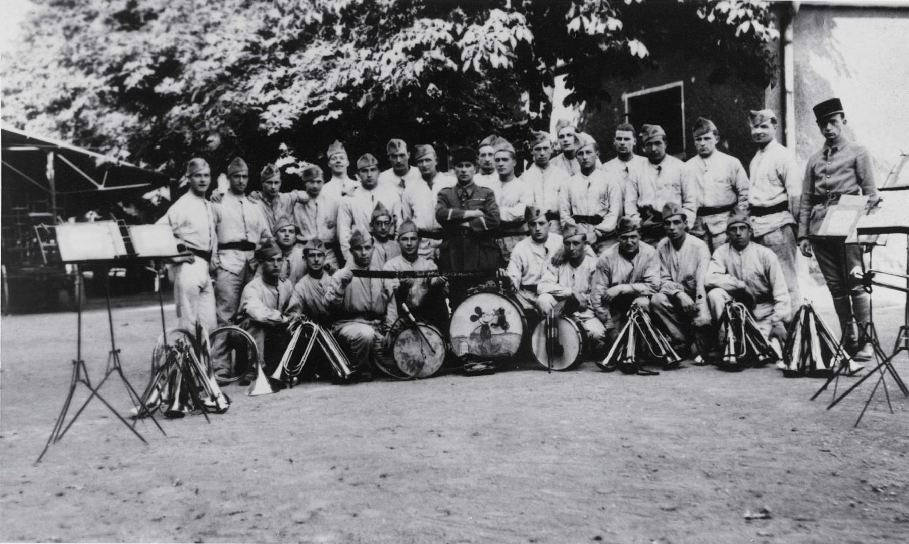 Ligne Maginot - 151° Régiment d'Artillerie de Position (151° RAP) - Thionville
La fanfare  du 151° RAP en 1938, sous le commandement de l'AdC Henry