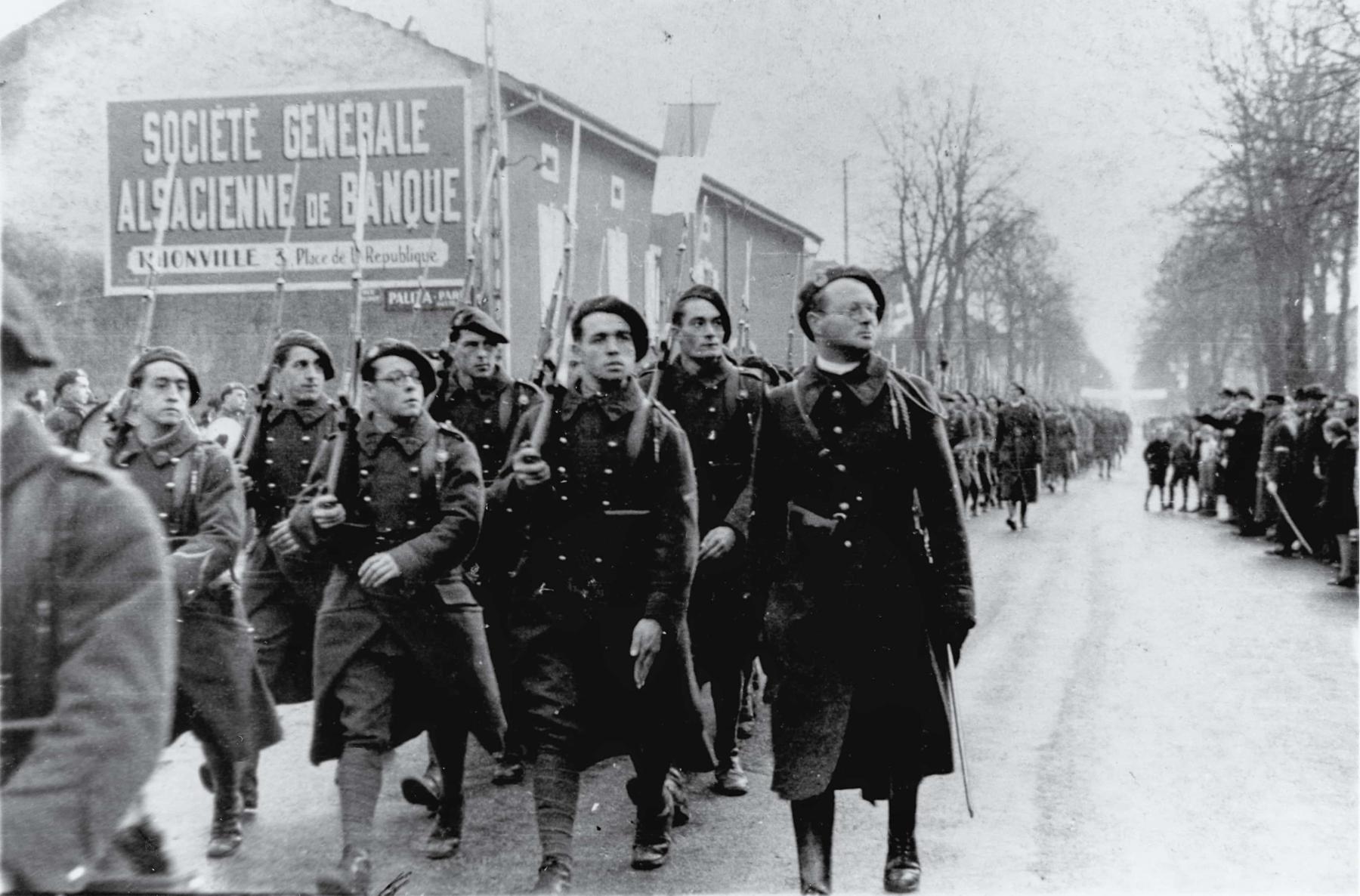 Ligne Maginot - 168° Régiment d'Infanterie de Forteresse (168° RIF) - Hettange Grande
Défilé des fanions le 11 décembre 1938
La 2° CEFV, AC Minette
