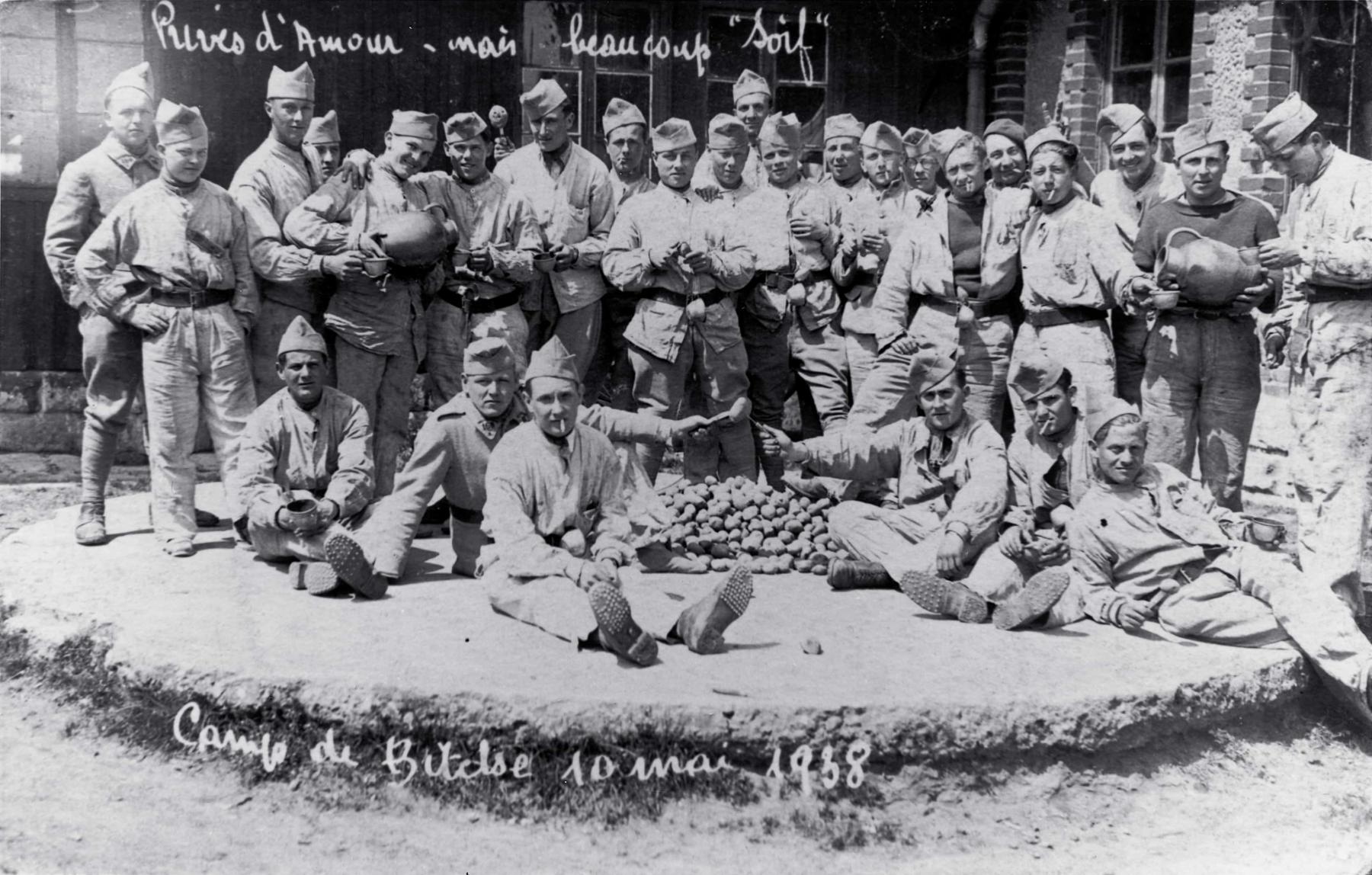 Ligne Maginot - 168° Régiment d'Infanterie de Forteresse (168° RIF) - Hommes du 168° RIF en formation au camp de Bitche