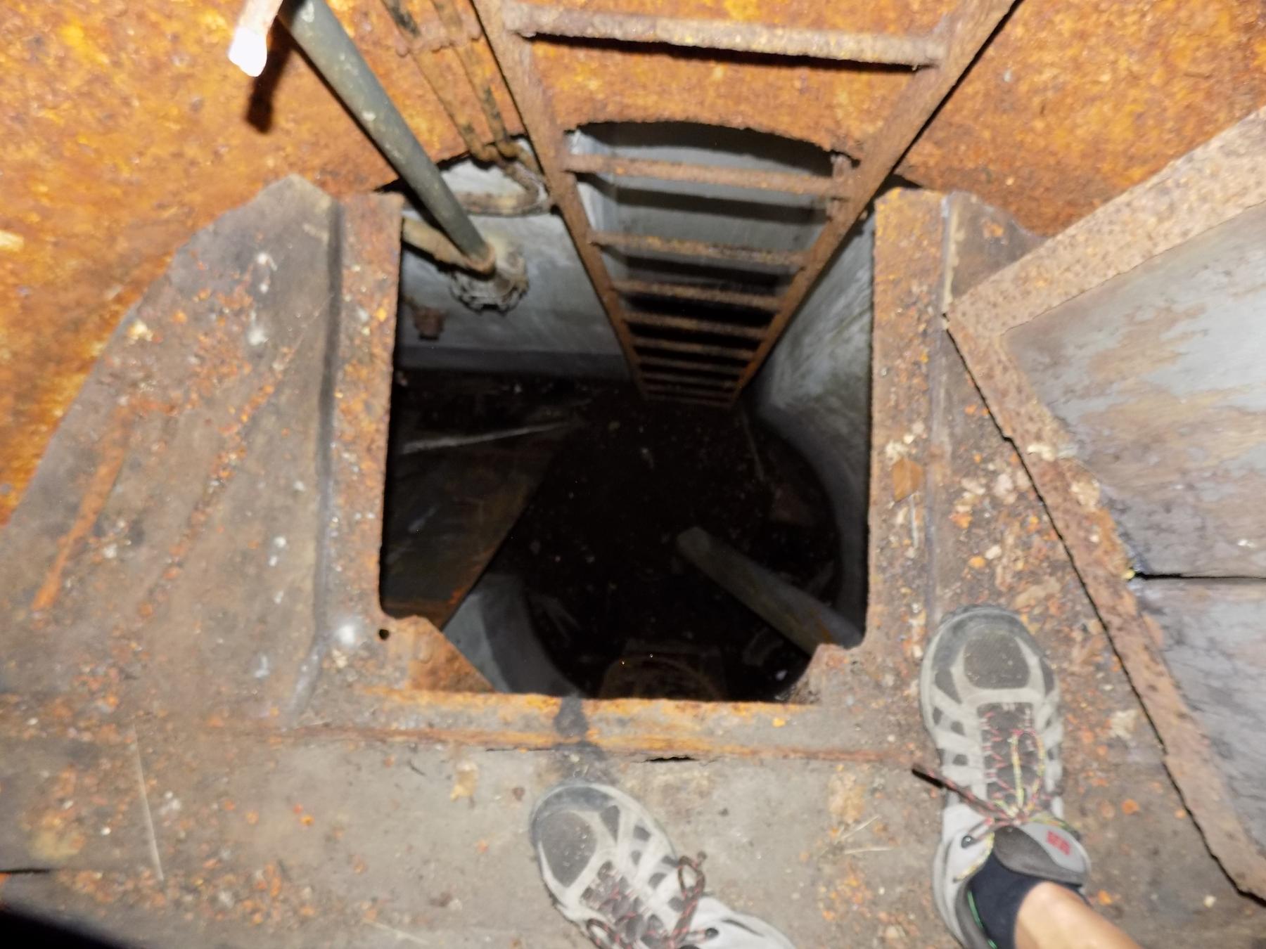 Ligne Maginot - HOCHWALD HAUT AVANT - BLOC 20 - O7 - (Observatoire d'artillerie) - Plancher de la cloche GFM-J2 - J.L