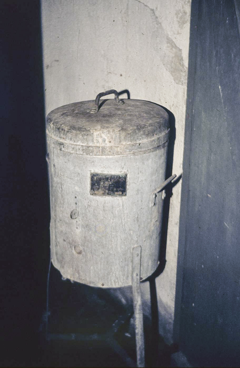 Ligne Maginot - NORD OUEST DE FONTVIVE (NOF) - (Abri) - Appareil qui semble être une lessiveuse produite par les établissements Gentilini et Berthon - Martin Ráboň