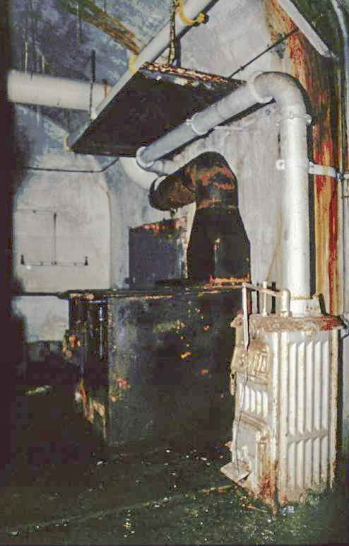Ligne Maginot - NORD OUEST DE FONTVIVE (NOF) - (Abri) - Sa chaudière et sa cuisinière