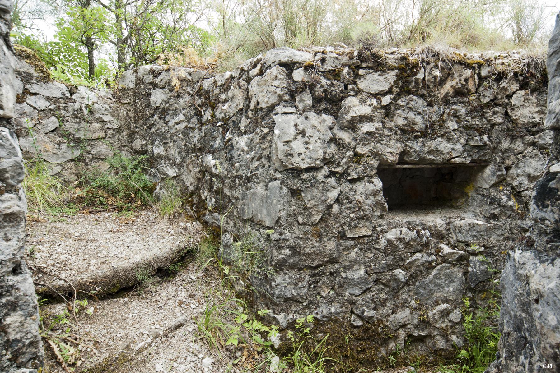 Ligne Maginot - CASTES RUINES 6 - (Cuve pour arme d'infanterie) -  - Lia VERMEULEN