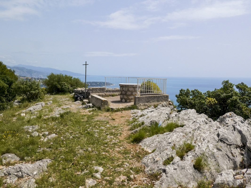 Ligne Maginot - MONT DES MULES - (Observatoire indéterminé) - Les dessus