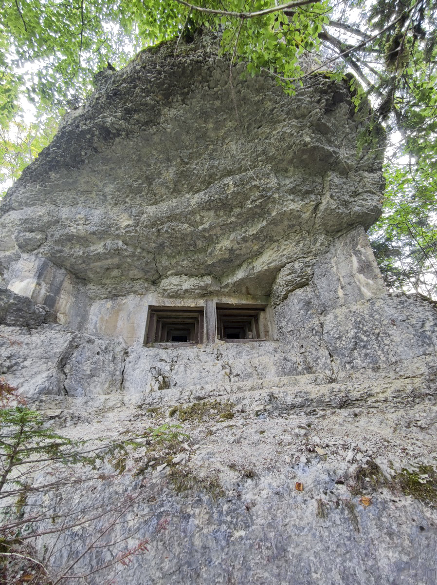 Ligne Maginot - CLOS DU PENDU - (Ouvrage d'infanterie) - Les deux créneaux nord-est - Alain Perouffe