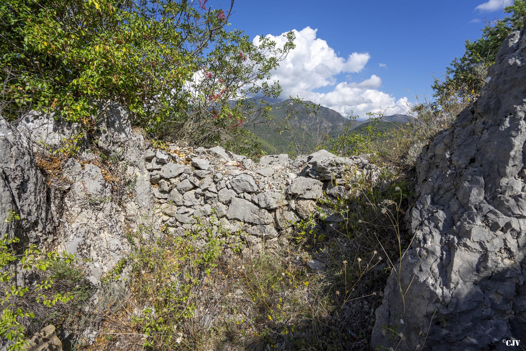 Ligne Maginot - CASTES RUINES 2 - (Cuve pour arme d'infanterie) -  - Lia VERMEULEN
