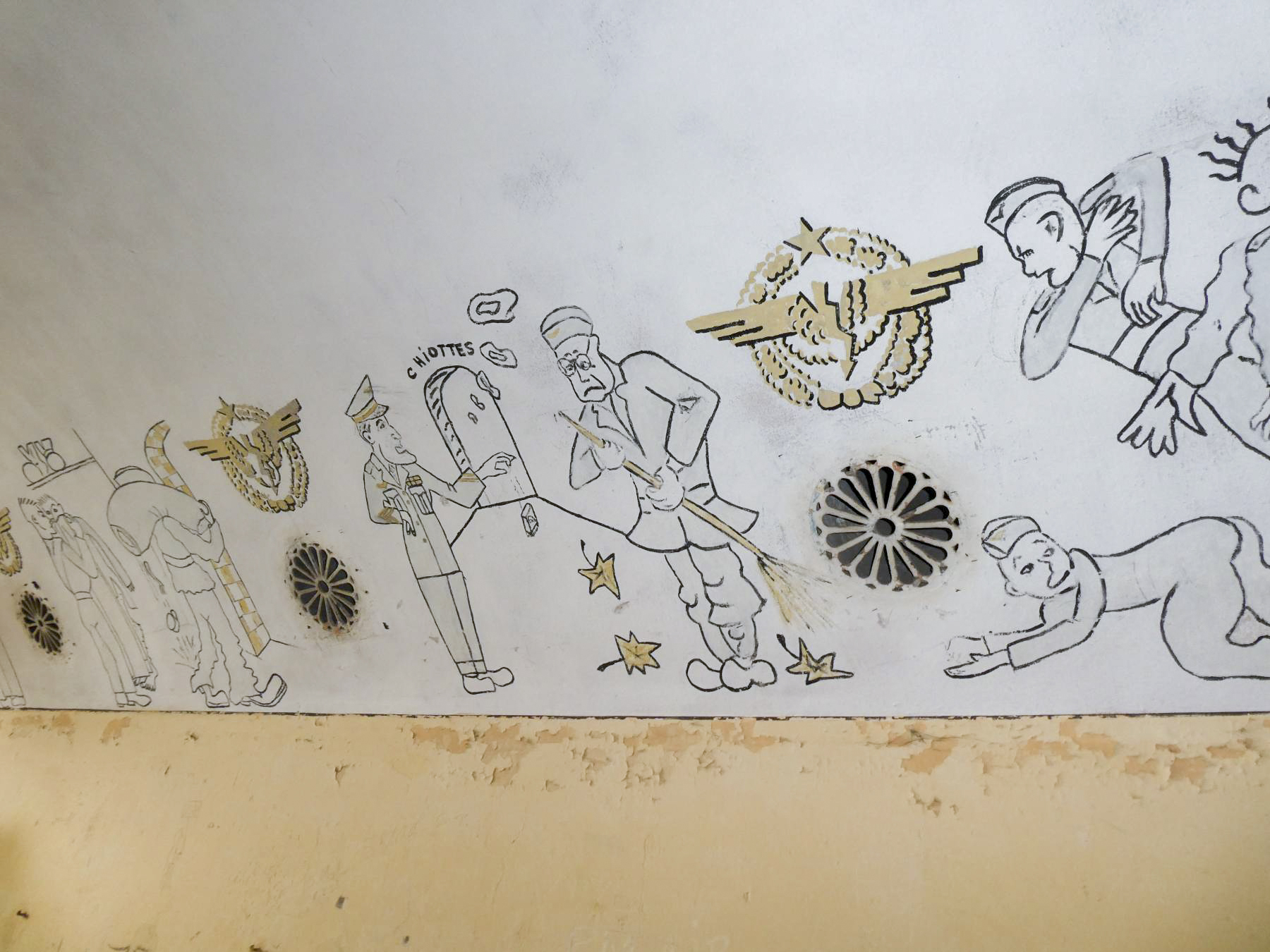 Ligne Maginot - FORT DE LA REVERE - (Casernement) - Décorations datant de la période d'occupation du fort par l'armée de l'air - ELLENA Daniel - CUNY Philippe