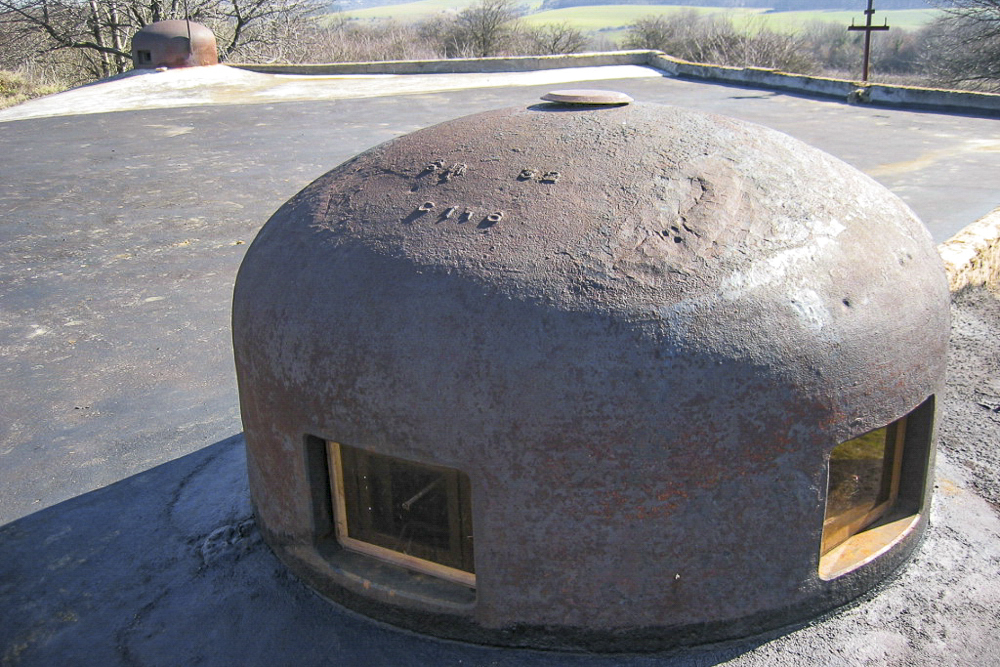 Ligne Maginot - GRAND LOT - C36 - (Casemate d'infanterie - Double) - Les deux cloches GFM de la casemate - Michel Teiten