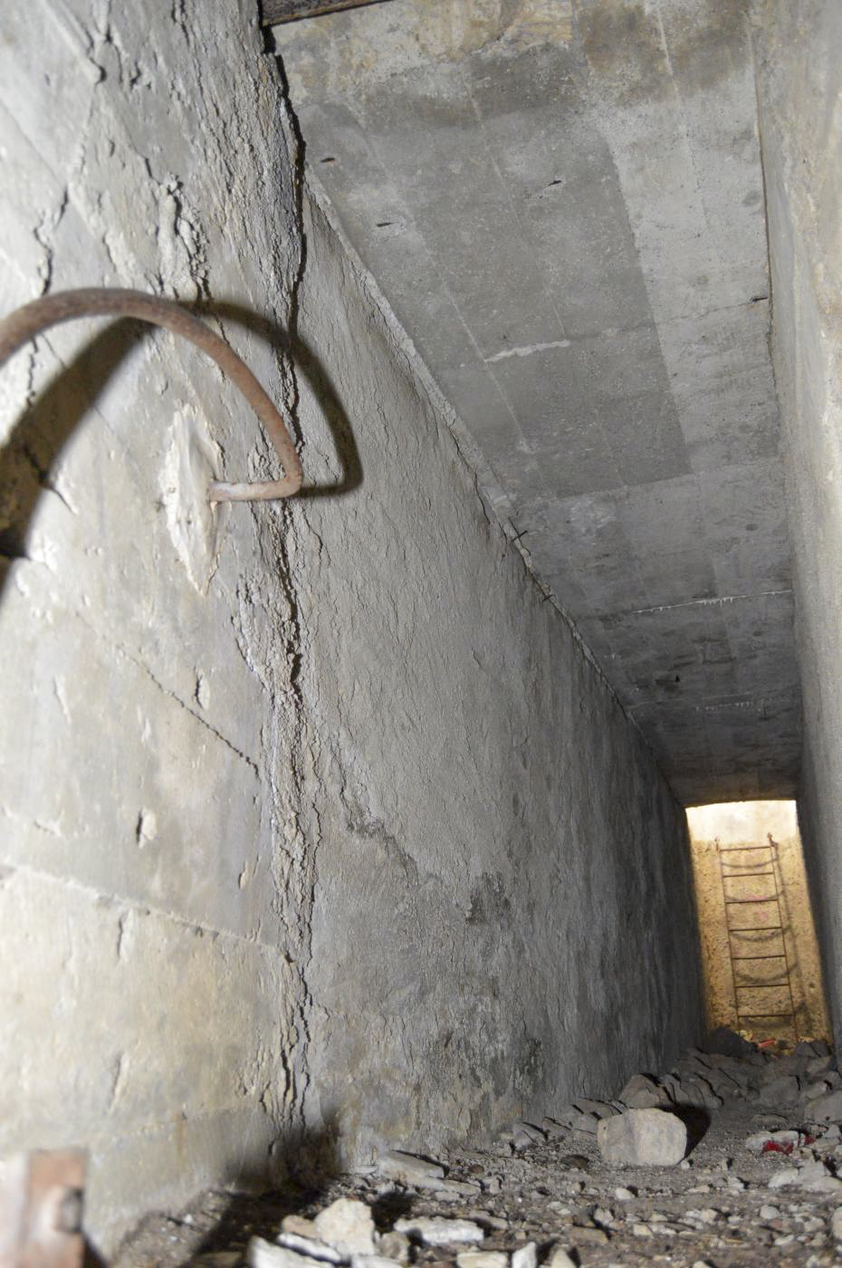 Ligne Maginot - CASTES RUINES 1 - (Observatoire d'infanterie) - Galerie entre l'observatoire et le puits de l’échelle - PRASIL Michal