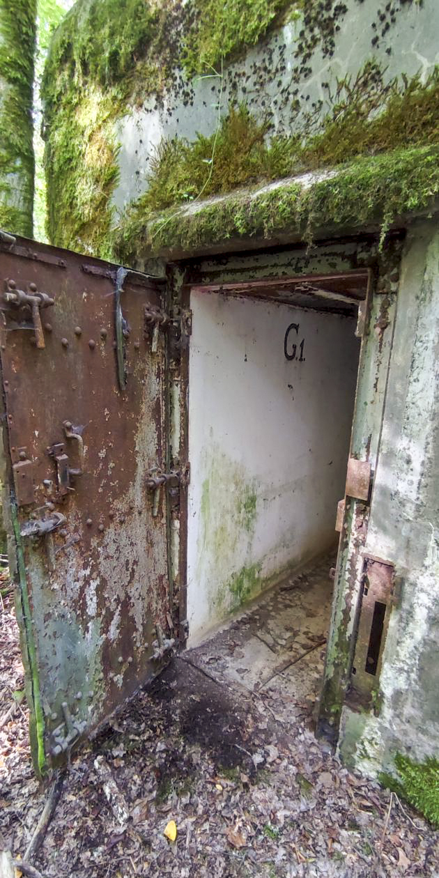 Ligne Maginot - G1 - (Chambre de coupure - Avec central) - La porte et l’entrée  - J.L