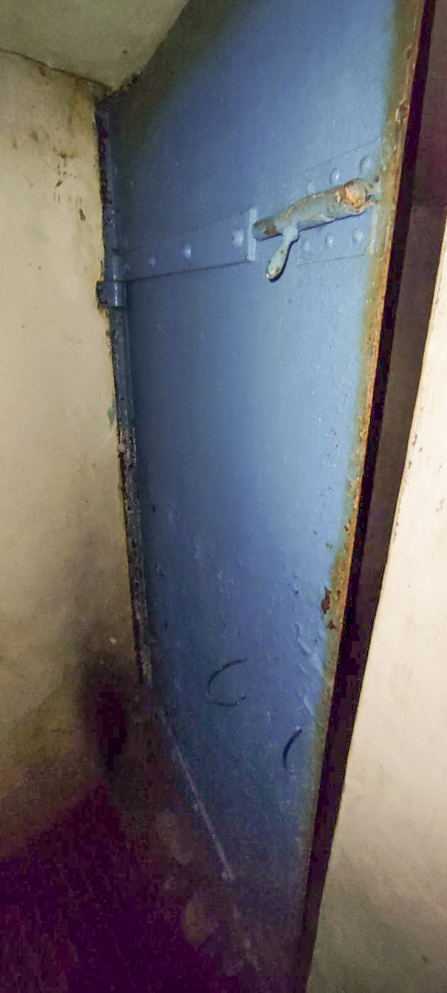 Ligne Maginot - GR1 - (Chambre de coupure) - Porte intérieure de la chambre - J.Luc