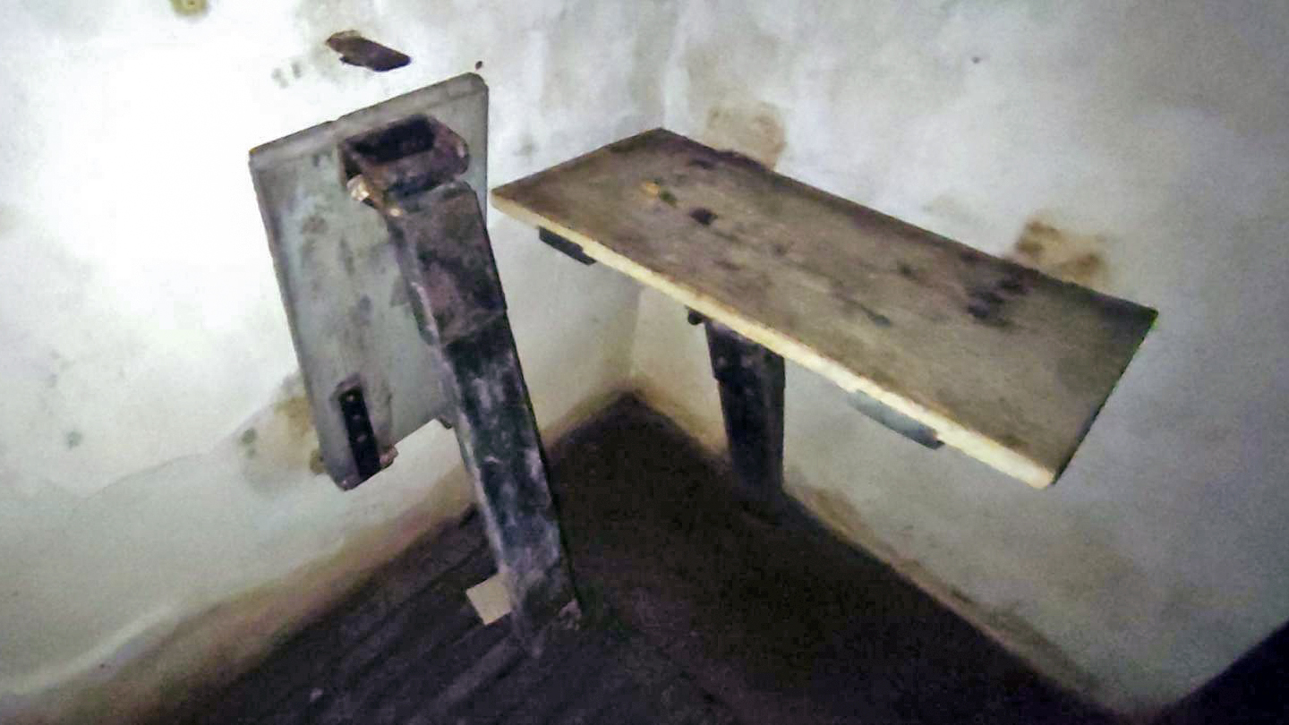 Ligne Maginot - GR1 - (Chambre de coupure) - Tablette et siège amovible - J.Luc