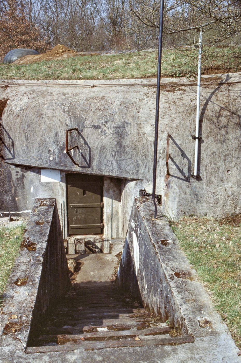 Ligne Maginot - BOUST - O13 - (Observatoire d'artillerie) - L'entrée - MANSUY Michel
