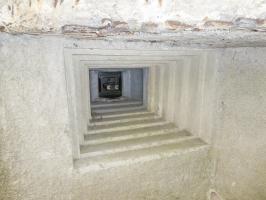 Ligne Maginot - CIMETIERE DU MONT DES BRUYERES - C2 - (Casemate d'infanterie - Simple) - Créneau pour jumelage de mitrailleuse et canon antichar de 47 mm