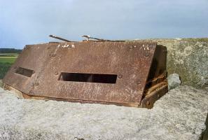 Ligne Maginot - B576 - FERME DU GARD - (Observatoire d'artillerie) - La guérite OD 90 encore en place
1998