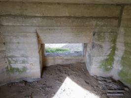 Ligne Maginot - B613 - LA PISSELOTTE - (Blockhaus pour canon) - Un créneau mitrailleuse ou canon