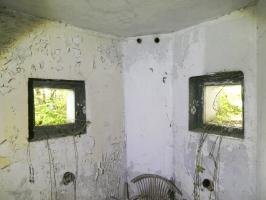 Ligne Maginot - LE CORBEAU - (Blockhaus pour canon) - Deux des quatre créneaux FM