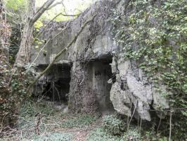 Ligne Maginot - FORT DE MAULDE EST - (Casemate d'artillerie) - Les deux entrées pour canon de 75 mm