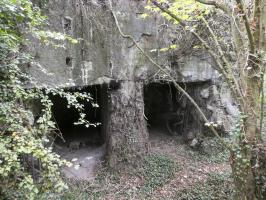 Ligne Maginot - FORT DE MAULDE EST - (Casemate d'artillerie) - Les deux entrées pour canon de 75 mm
