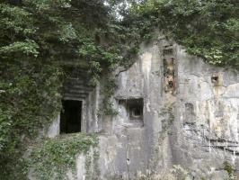 Ligne Maginot - FORT DE MAULDE EST - (Casemate d'artillerie) - Une embrasure pour canon 