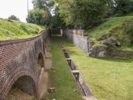 Ligne Maginot - FORT DE LEVEAU (I / 87°RIF - PC DE GUERRE) - (PC de Quartier) - Le fossé 