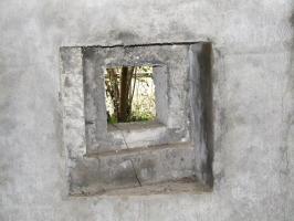 Ligne Maginot - SCHIRRHEINERWEG EST - (Casemate d'infanterie - Simple) - Le créneau FM de défense vers l'arrière.