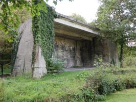 Ligne Maginot - LE QUESNOY 2 - (Stand de tir) - Massif bétonné de réception des tirs. Seul vestige actuel.