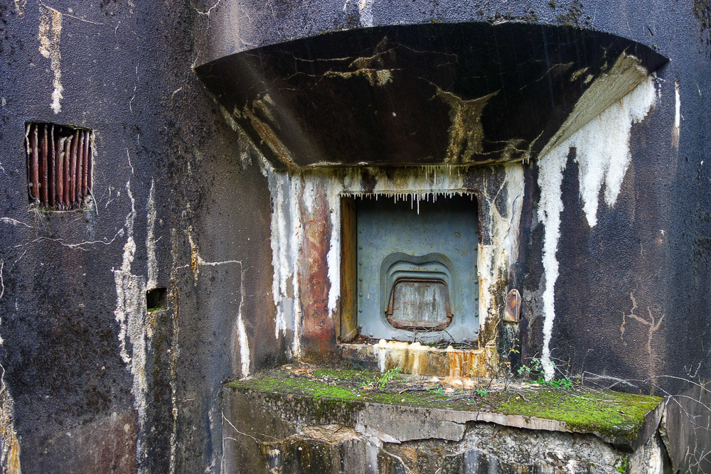 Ligne Maginot - SIMSERHOF - (Ouvrage d'artillerie) - Bloc 1
Créneau de 135 - Michel Teiten