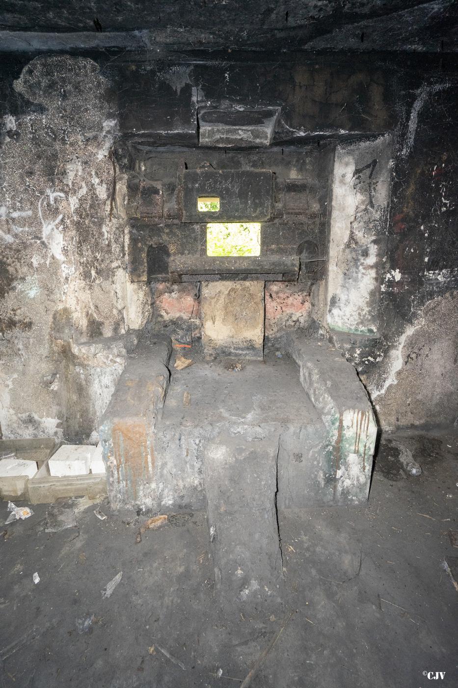 Ligne Maginot - B444 - FOSSE CUVINOT - (Blockhaus pour canon) - L'emplacement pour le canon - Lia VERMEULEN