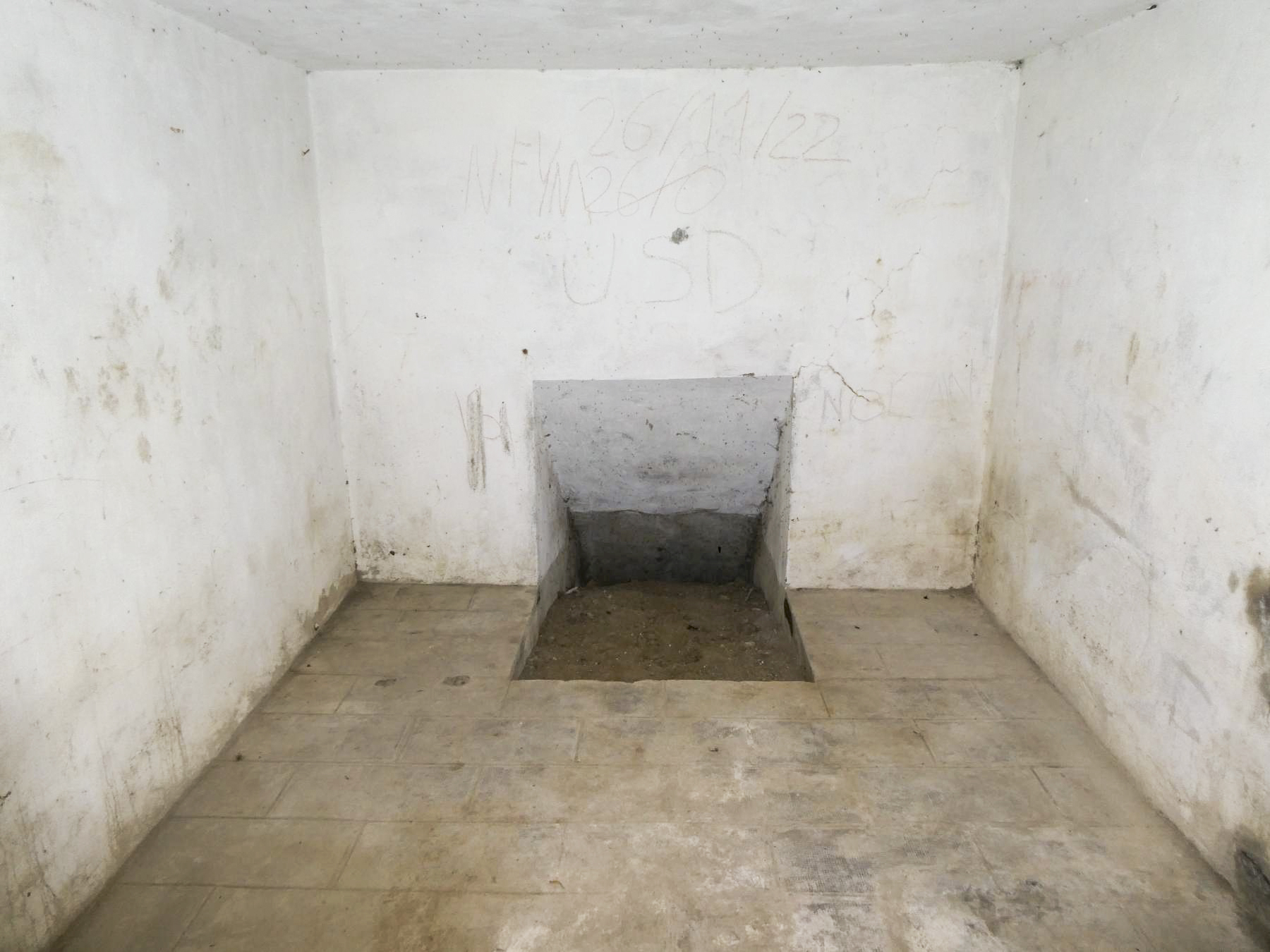 Ligne Maginot - L’ALOUETTE - (Abri) - Second accès au fond de l'abri (remblayé) - ELLENA Daniel - CUNY Philippe 