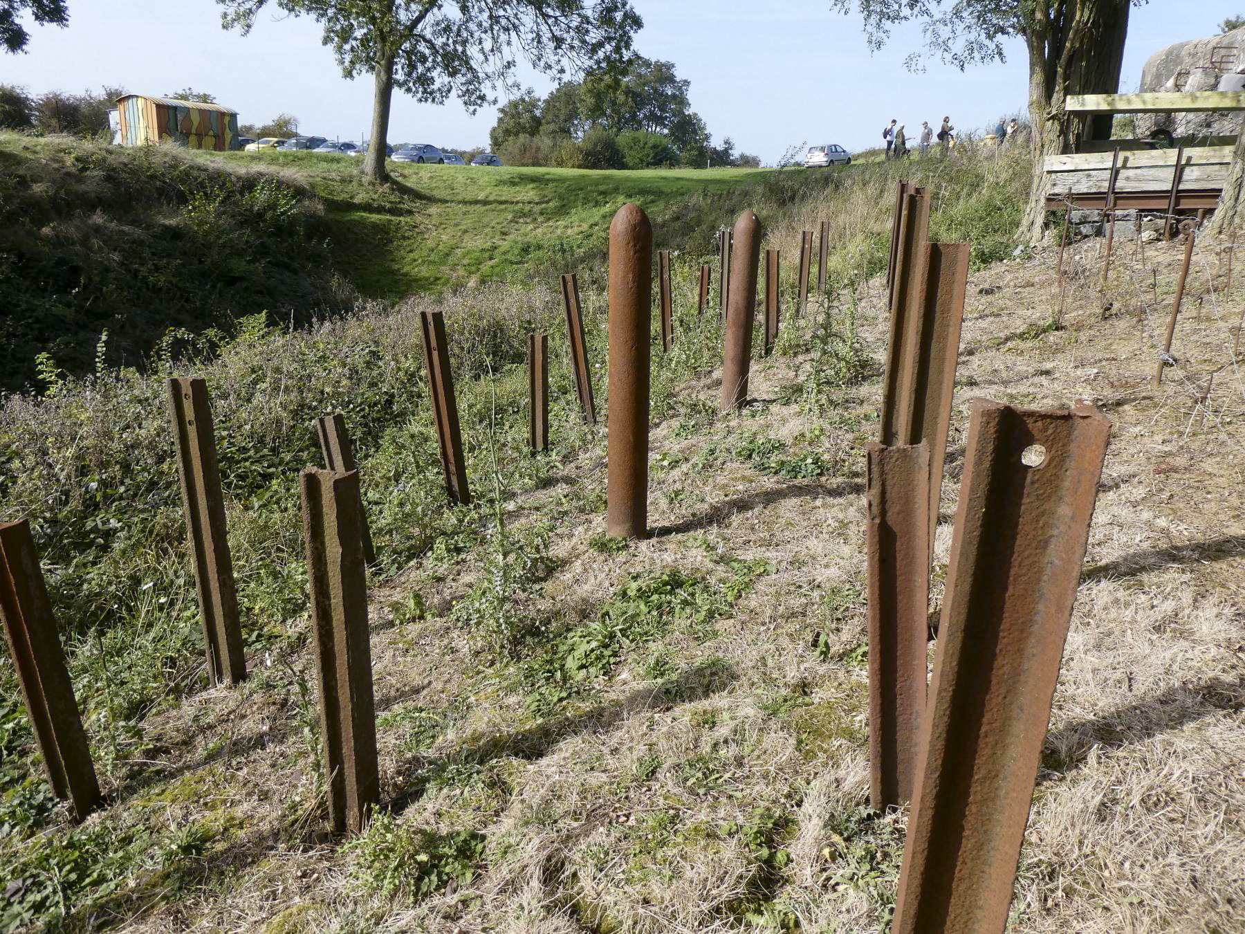 Ligne Maginot - LA SALMAGNE - (Ouvrage d'infanterie) - Reconstitution d'un réseau de défense - ELLENA Daniel - CUNY Philippe 