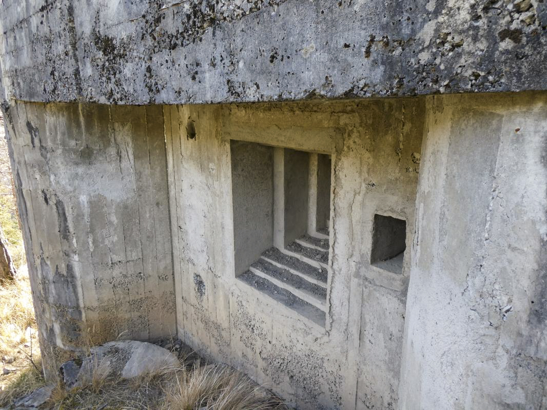 Ligne Maginot - O38 - PETITE TETIERE - (Casemate d'infanterie) - Créneau Nord