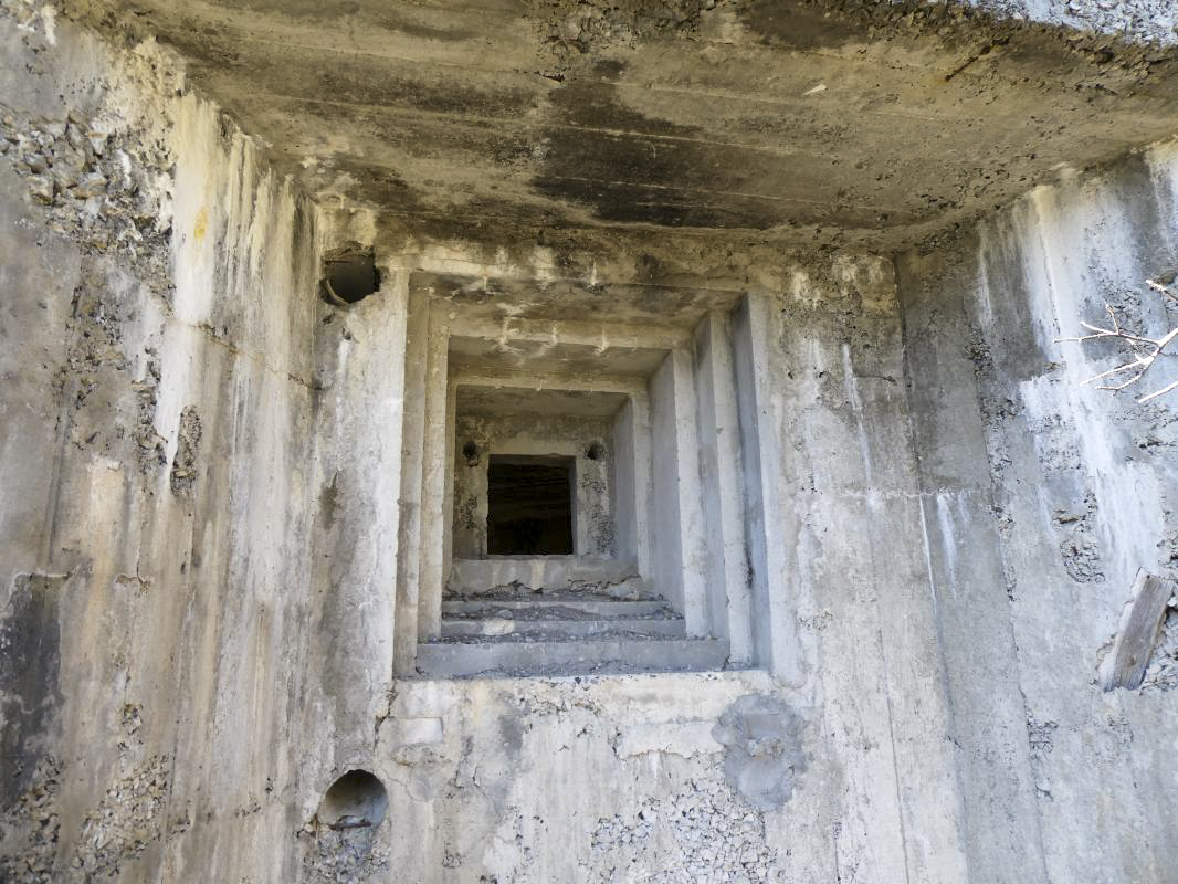 Ligne Maginot - O38 - PETITE TETIERE - (Casemate d'infanterie) - Créneau Est