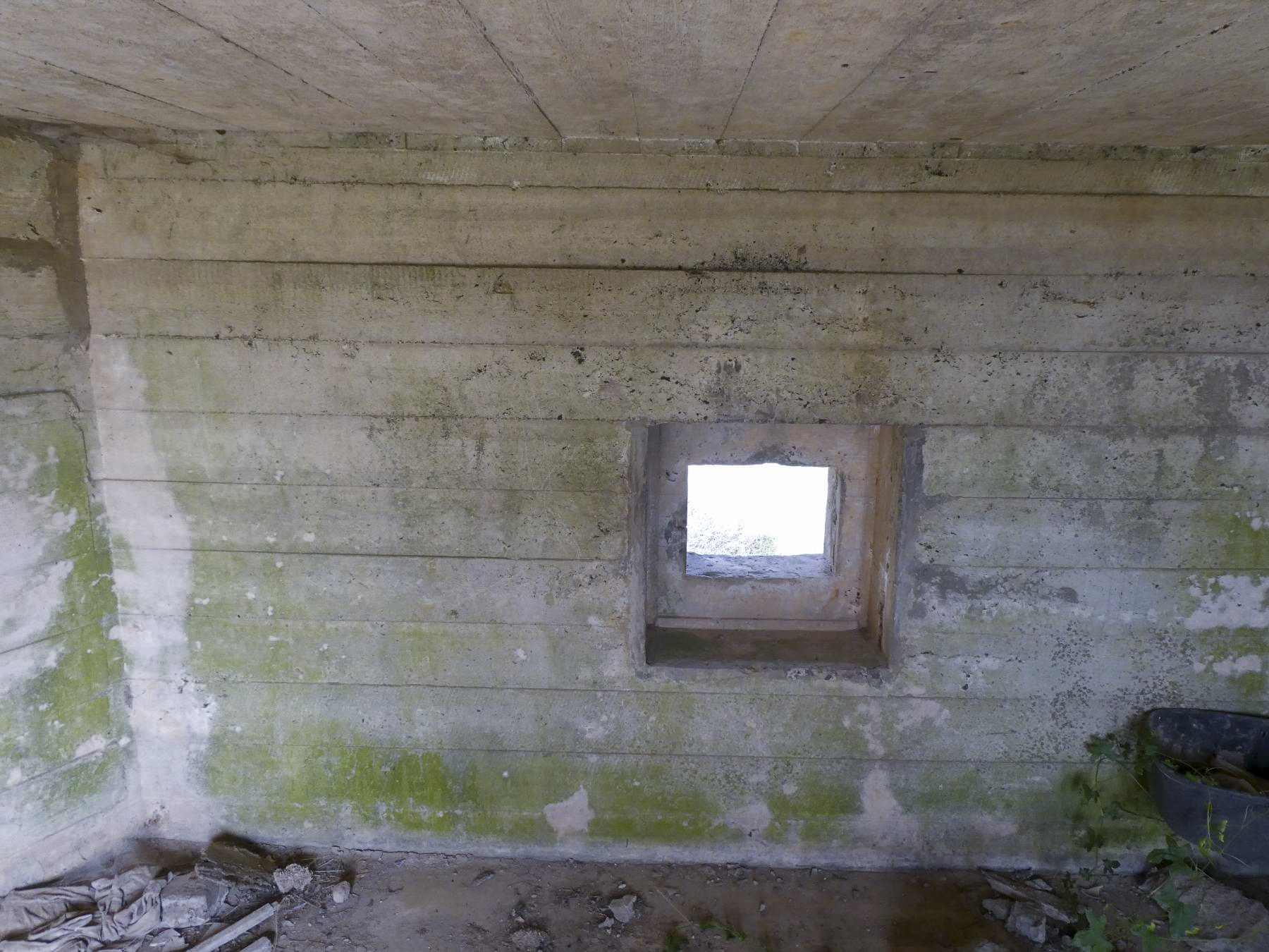 Ligne Maginot - B613 - LA PISSELOTTE - (Blockhaus pour canon) - Le créneau FM - ELLENA Daniel - CUNY Philippe