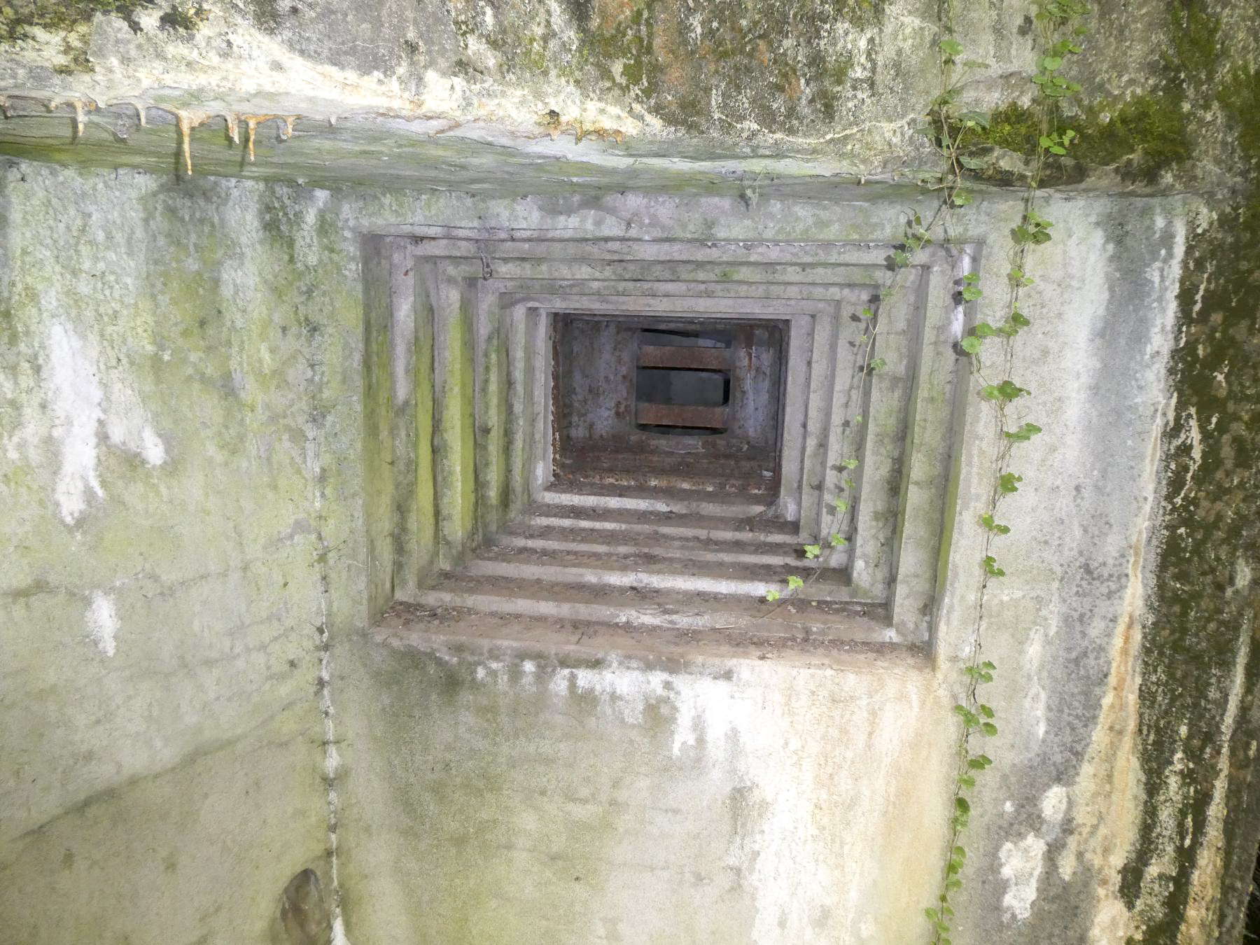 Ligne Maginot - ROSIERES - C3 - (Casemate d'infanterie - Simple) - Créneau 47/JM - ELLENA Daniel - CUNY Philippe