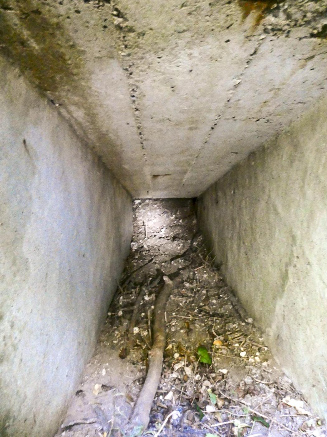 Ligne Maginot - B427 - CONDE 5 - (Blockhaus pour arme infanterie) - La galerie est bouchée - ELLENA Daniel - CUNY Philippe
