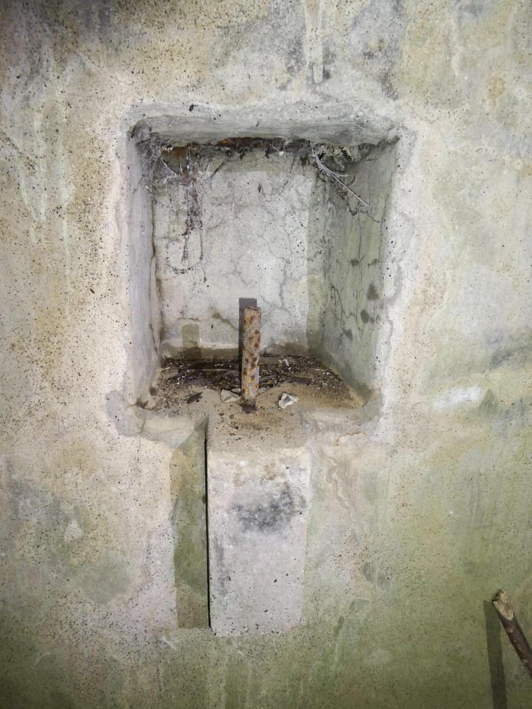 Ligne Maginot - TRINQUETTE (PDS) - (Blockhaus pour arme infanterie) - support pour arme - ELLENA Daniel - CUNY Philippe