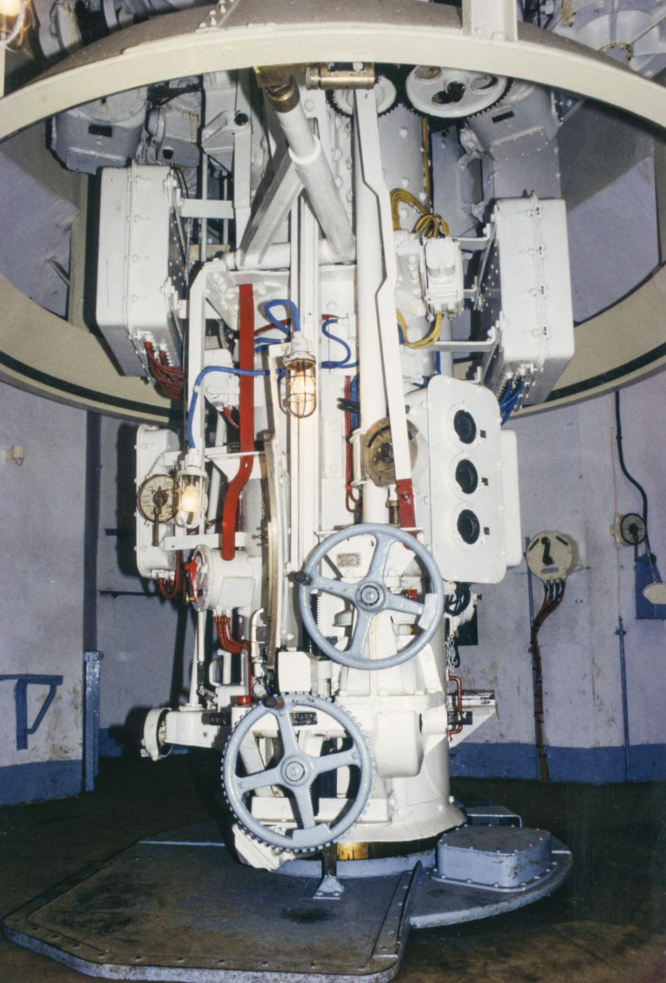 Ligne Maginot - HACKENBERG - A19 - (Ouvrage d'artillerie) - Bloc 9
Etage intermédiaire de la tourelle de 135 - Jean-Louis Nospeld