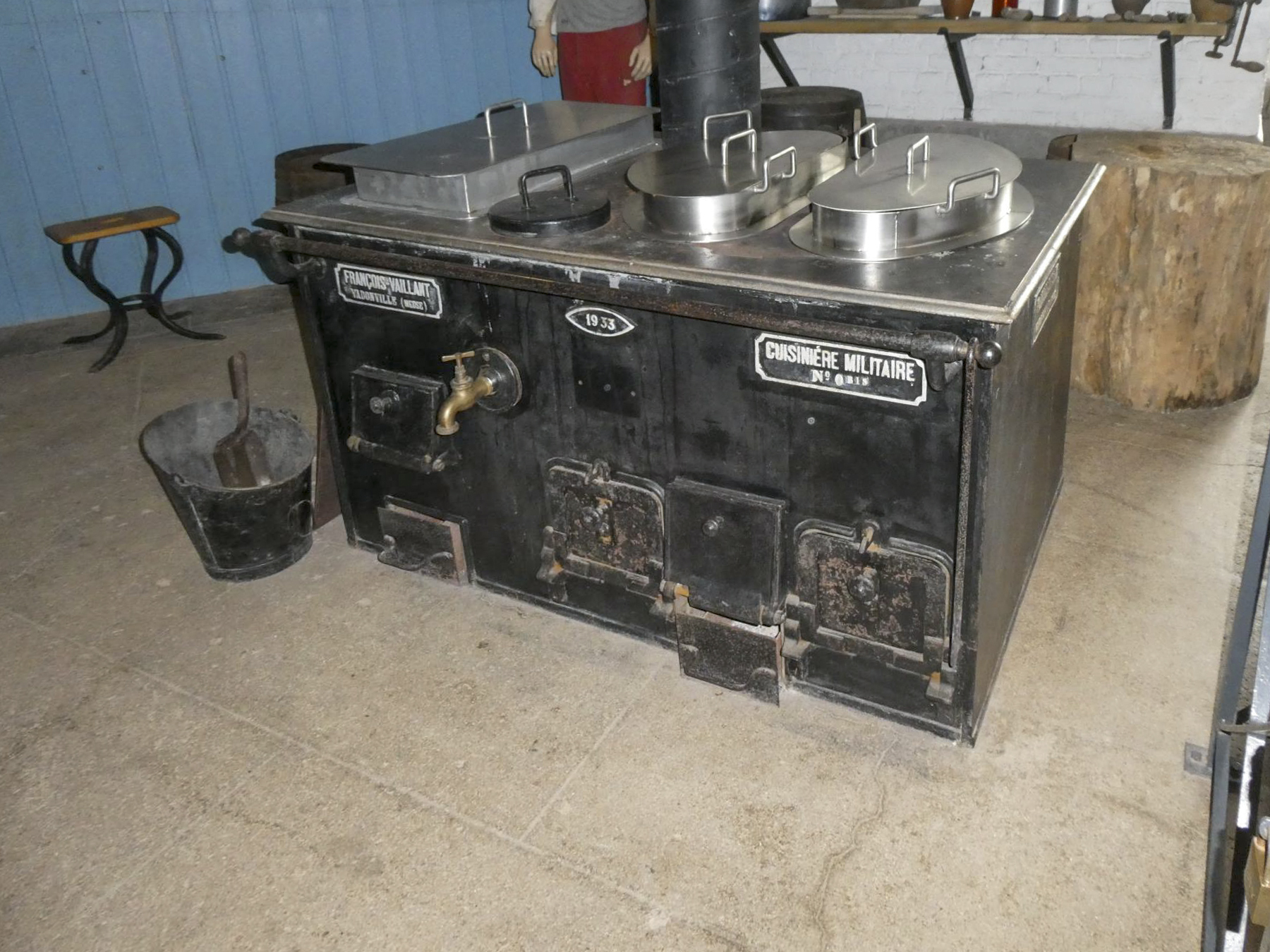 Ligne Maginot - FORT DE LEVEAU (I / 87°RIF - PC DE GUERRE) - (PC de Quartier) - Cuisinière - ELLENA Daniel - CUNY Philippe