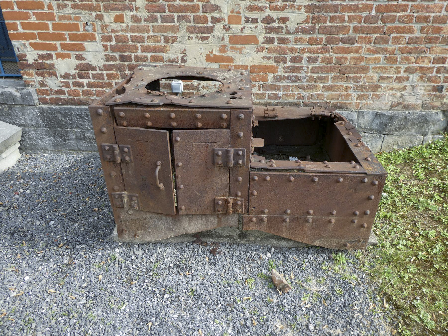 Ligne Maginot - FORT DE LEVEAU (I / 87°RIF - PC DE GUERRE) - (PC de Quartier) - Guerite observatoire FT17 récupérée dans les environs - ELLENA Daniel - CUNY Philippe