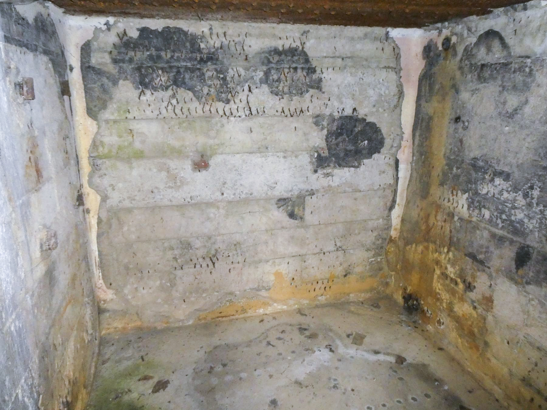 Ligne Maginot - FORT DE LEVEAU - (Chambre de coupure - Avec central) -  - ELLENA Daniel - CUNY Philippe