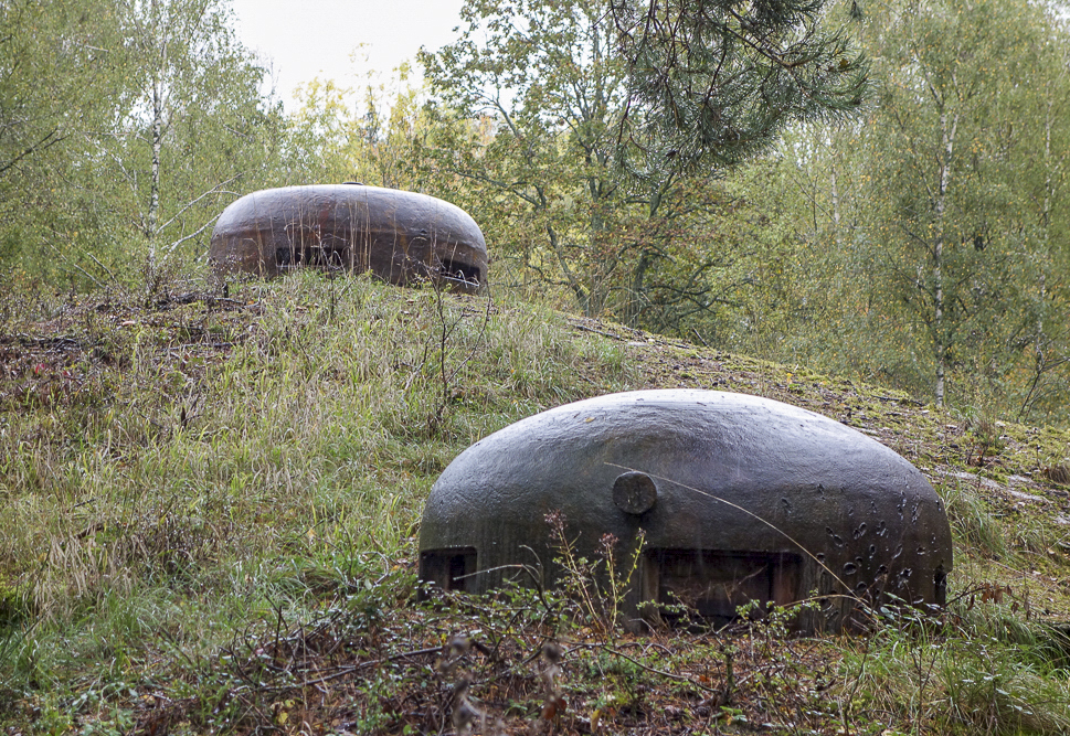 Ligne Maginot - SIMSERHOF - (Ouvrage d'artillerie) - Bloc 5
L'une des deux cloches GFM dominée par la cloche Obs / VDP - Michel Teiten