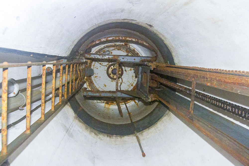 Ligne Maginot - SIMSERHOF - (Ouvrage d'artillerie) - Bloc 6
Intérieur de la cloche VDP - Michel Teiten