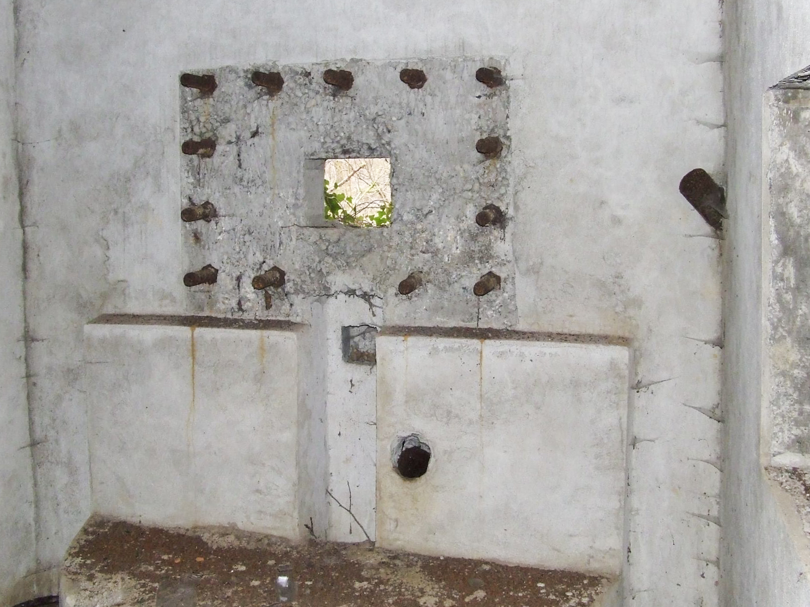 Ligne Maginot - SCHIRRHEINERWEG OUEST - (Casemate d'infanterie - Simple) - La chambre de tir pour mitrailleuse. - STENGER Mathieu