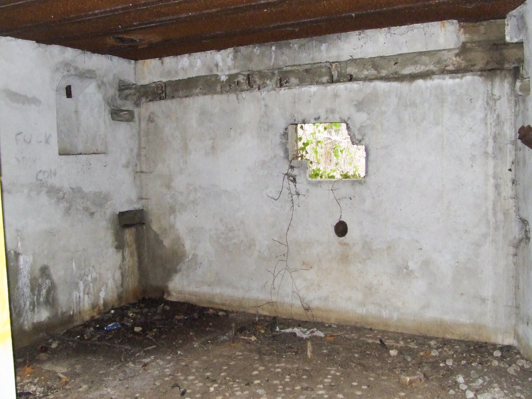 Ligne Maginot - SCHIRRHEINERWEG OUEST - (Casemate d'infanterie - Simple) - La chambre de tir pour un canon anti-char. - STENGER Mathieu