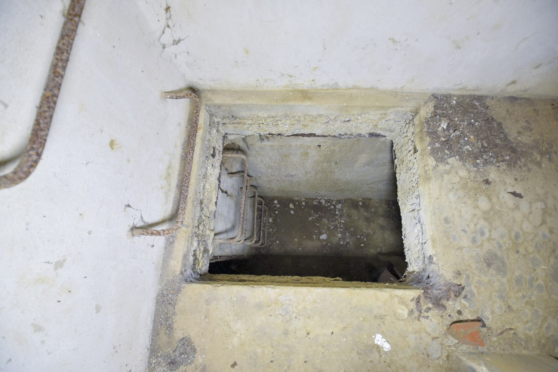 Ligne Maginot - L'ALOUETTE - (Blockhaus pour arme infanterie) - L'accès en puits au bloc actif - Ludovic KNAPP